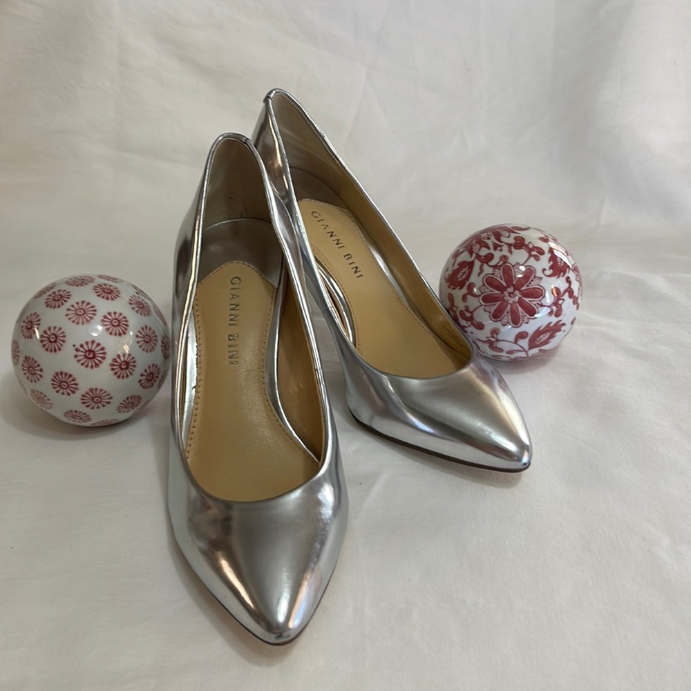 Gianni Bini,  silver stilettos, 7 1/2 M